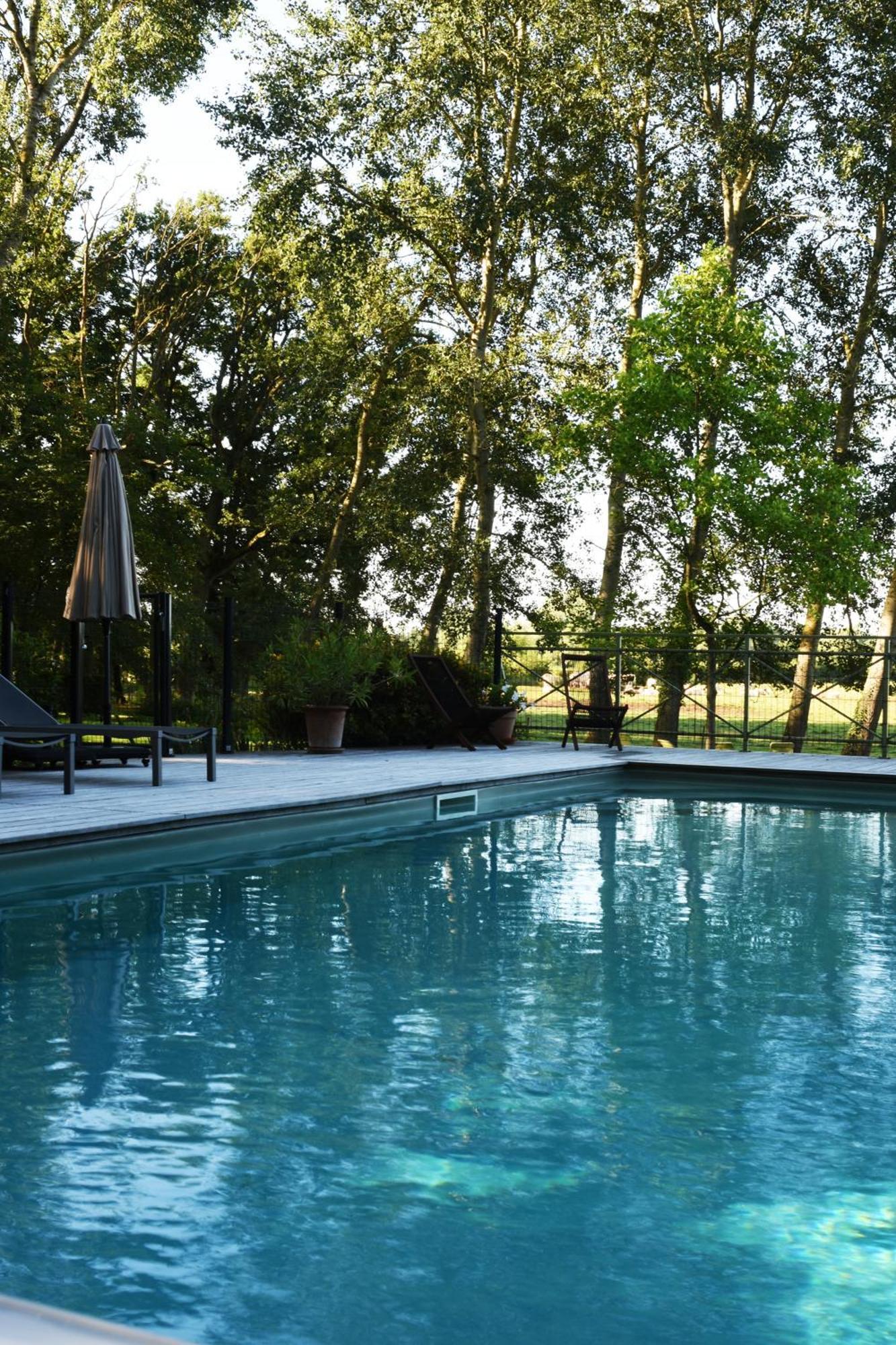 Domaine De L'Ermitage Bed & Breakfast Berry-Bouy Екстериор снимка
